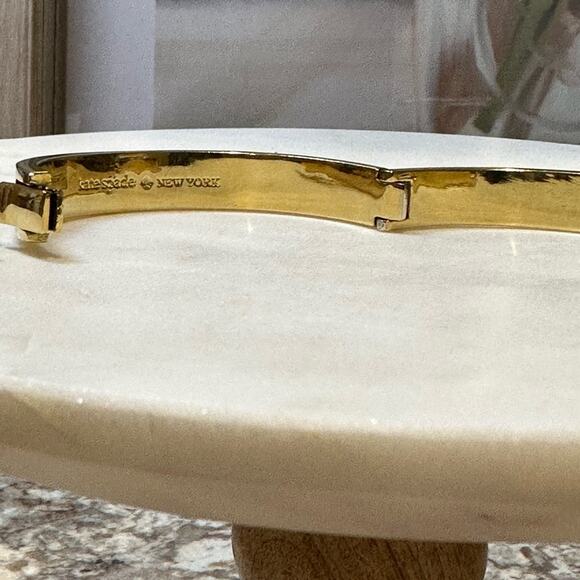 Kate Spade - Hole Punch Black Enameled Hinged Bangle Bracelet - Picture 5 of 9